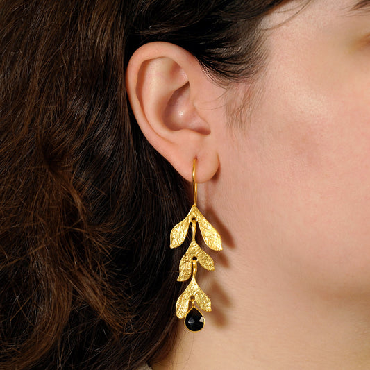 Boucles d'oreilles guirlande de feuilles avec pierre noire