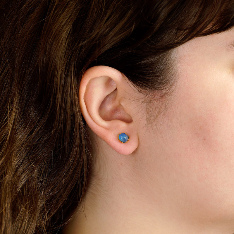 blaue Mini-Ohrstecker